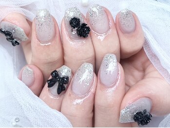 ナオミ 新宿店(Naomi)の写真/爪のお悩みに、ショートネイルもお任せを◎持ち込みデザインやり放題☆100分（デザイン４本）￥6980～♪