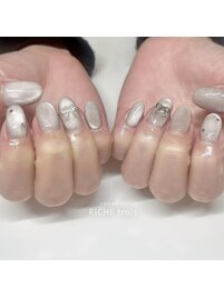 微粒子グレーマグネットネイル♪