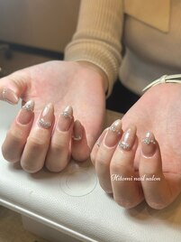 ワンカラー＋ストーン装飾