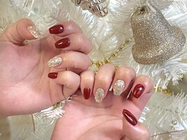 キラキラ宝石ネイル