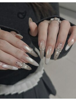 Shiori Nailsalon　持ち込み・長さだしサロンの写真/持ち込みデザインで毎月HAPPYになれるネイルをお届けします。＊デザイン提案も◎随時カラー・パーツ入荷★
