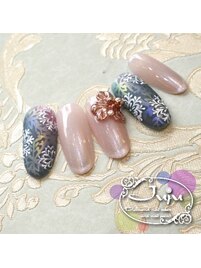 プリズムアート　雪の結晶ネイル