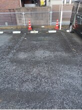 エヌスタジオ(N-studio)/敷地内駐車場【102】