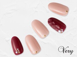 ナチュラルカラーのニットネイル