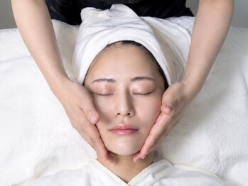 ケージェイビューティー 新大久保(KJ-beauty)の写真/\韓国・日本で大人気/施術直後から水光肌になれるララピール★角質ケア+根本的にお肌の悩みを解決!!