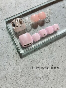 フィル(Fil)/【foot】定額デザイン