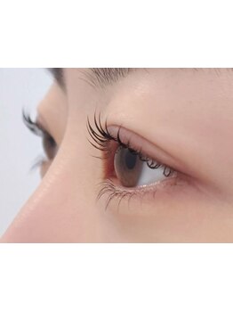 ナチュラル上品な目元にしたい