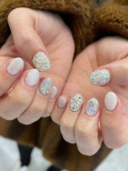 ウズ(UZU)/キラキラネイル