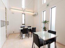 ミンティーズ(MINTEA'S)/ジム待合室