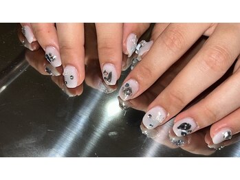 ちゅるちゅる青チークネイル