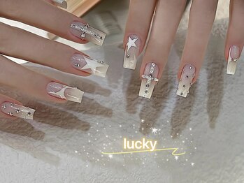 ラッキー(Lucky)/INSネイル