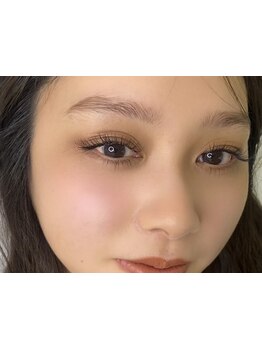 ナチュラル上品な目元にしたい