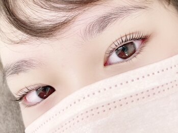 ビューティーサロンプレジール (Beauty salon Plaisir)の写真/自然にボリュームが出るから印象的な瞳に◎高技術なボリュームラッシュ全メニューオフ込み料金♪