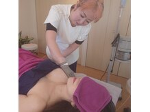 サロンハナ(Salon HANA)の雰囲気(ベテランの技術+光+ナノカレント効果で戻らないバスト)