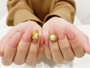 バンキッシュ(Vanquish)/ピンクベージュ!