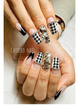 チヒロネイル/千鳥格子柄ネイル