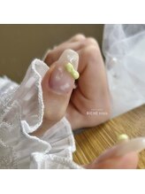 リッシュ トロワ(RICHE trois)/ガーリーリボンネイル