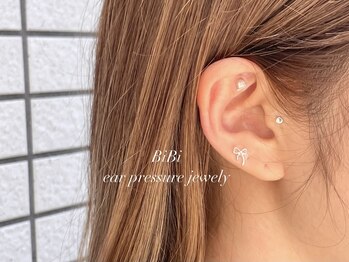 ネイルアンドアイラッシュアンド脱毛サロンビビ(BiBi)/耳つぼジュエリー両耳6粒