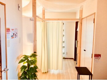 足もみサロン ループ(LOOP)/明るく清潔な店内