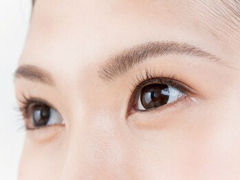 リコアイラッシュ(Lico eyelash)の写真/眉毛のことならお任せ！誰でも理想的な美眉が手に入る！まつパやまつエクと組み合わせることで一気に垢抜け