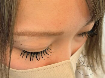 エスリリープラス(SLily+)/【マツエク/フラットラッシュ】