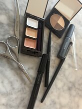 アルタオイ(althaoi)/アイブロウメイク仕上げ