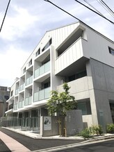 ウンジョルノ フェリーチェ 表参道店/綺麗なデザイナーズマンション