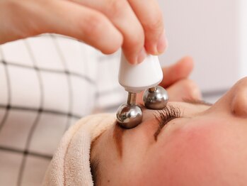 エミア(Emia)/眼精疲労にも筋膜リフト◎