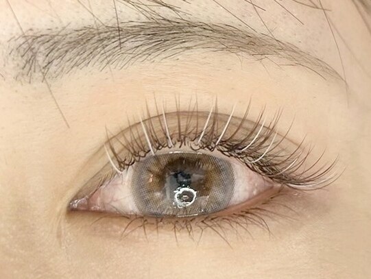 カラーエクステがあるサロン！北九州で人気のまつげ,まつげエクステ