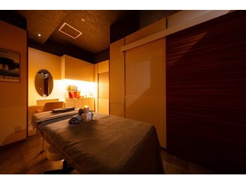 スローティ ラテ 札幌ピヴォ店/大通りの隠れ家サロンで