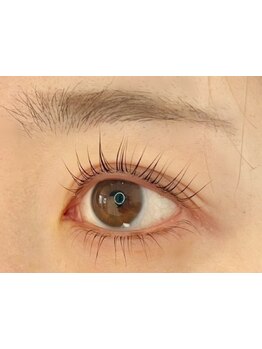 ナチュラル上品な目元にしたい