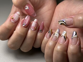 ネイルサロン 虹色/