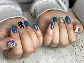 ビューティフルムーン ネイル 本厚木(Beautiful Moon Nail)/手書きアート