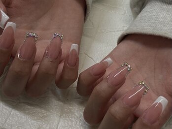 ネイルズフォーユー(Nails 4 U)の写真/指先を長く＆細く演出する上品な指先へ★高い技術×提案力でこだわり派の方も◎イベント前などにおすすめ♪