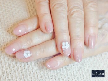 ルクレール 白金台(LE CLAIR)の写真/駅徒歩30秒！お花やさんの2階で☆白金台で叶える大人ネイル。くつろげる空間と明るいスタッフが魅力♪