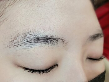 アイフラッシュ 京阪百貨店くずはモール店(Eye Flash)/眉ビフォー