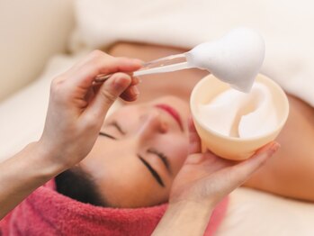 サロンド シェリー(Salon de Cherie)/ハーブピーリング工程