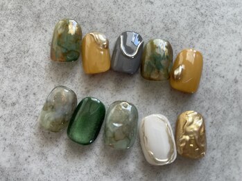 キキ(kiki.)/左右違いのデザイン