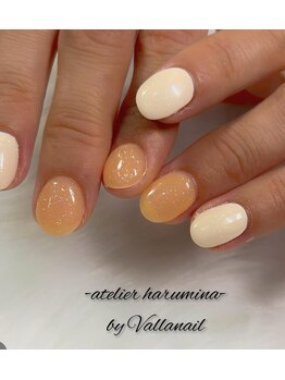アトリエハルミナ バイ バラ 三島店(atelierharumina by valla)の写真/韓国風シンプル＋美フォルム！あなたの指先に彩りをプラス☆オフィスにぴったりのデザインを提案します♪