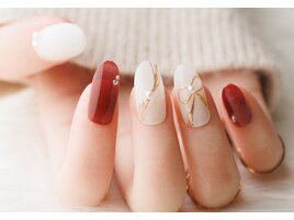 大人女子に人気ニュアンスネイル