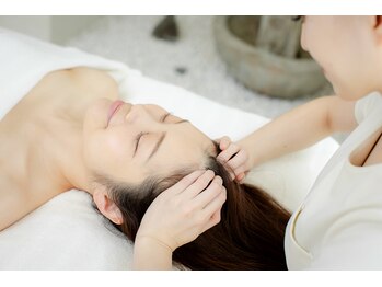 クリニカルエステ イーズ ミーナ京都店/ドライヘッドマッサージ