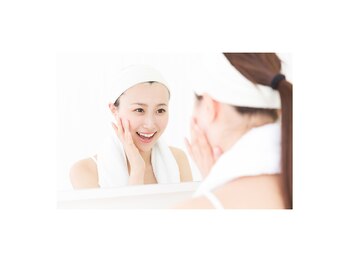 サロン ド ボヌールの写真/ホットペッパー限定♪春の美白集中ケア。　4回　￥12，000（2ヶ月集中）