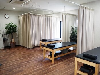 アーク鍼灸整骨院 姪浜院/幅広い年代のお客様がご来店