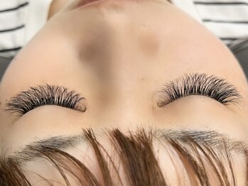 デフィ(De'fi)/濃密まつ毛!