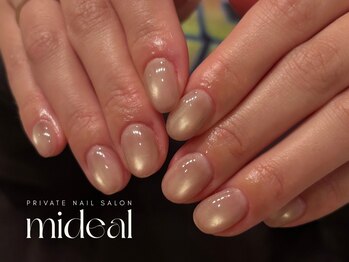 ミディール(mideal)/ベージュマグネットネイル