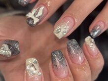 アムール(Amour)/冬に人気！ネイビー×ホワイト