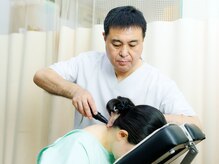 笹原整骨院/微弱振動で背骨の矯正を行います