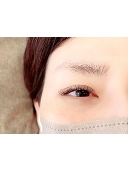 ナチュラル上品な目元にしたい