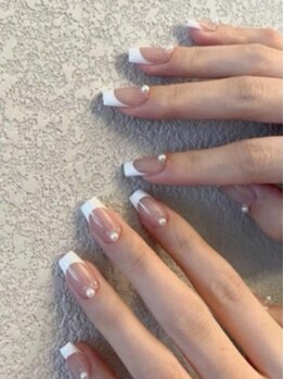 ベラッコ(Bellco)の写真/上品・繊細な手書きアートで、周りと差を付けるデザインをご提案♪爪の形や長さにお悩みの方もご相談を☆