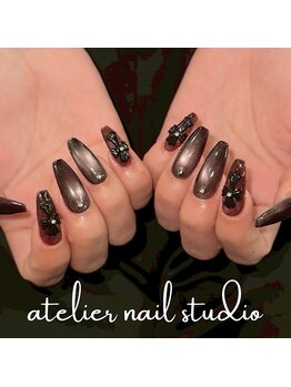 アトリエネイルスタジオ(atelier nail studio)/ブラッククロム風トレンドネイル